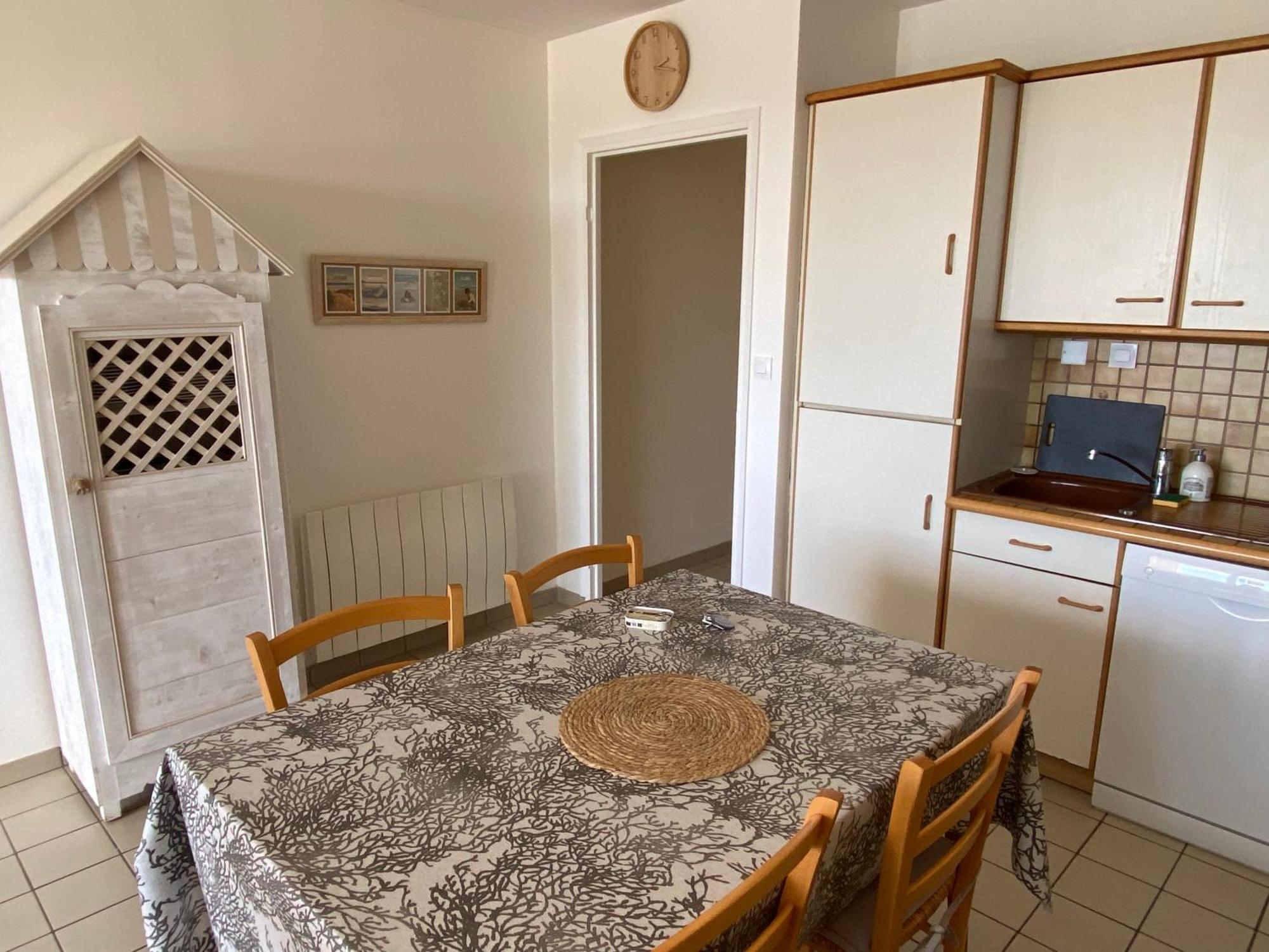 Vue Sur L'Entree Du Port Apartment Сен-Жил-Кроа-дьо-Ви Стая снимка