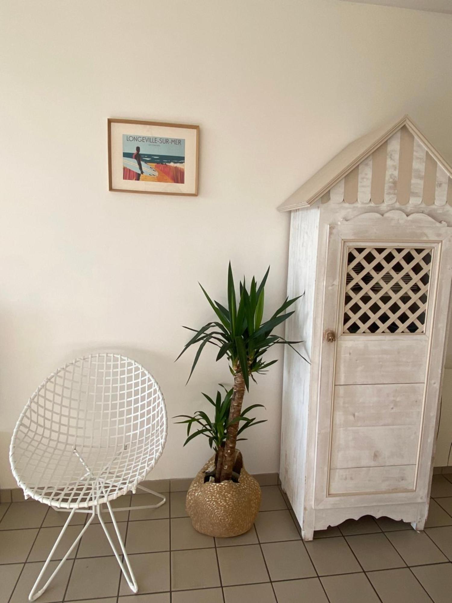 Vue Sur L'Entree Du Port Apartment Сен-Жил-Кроа-дьо-Ви Екстериор снимка